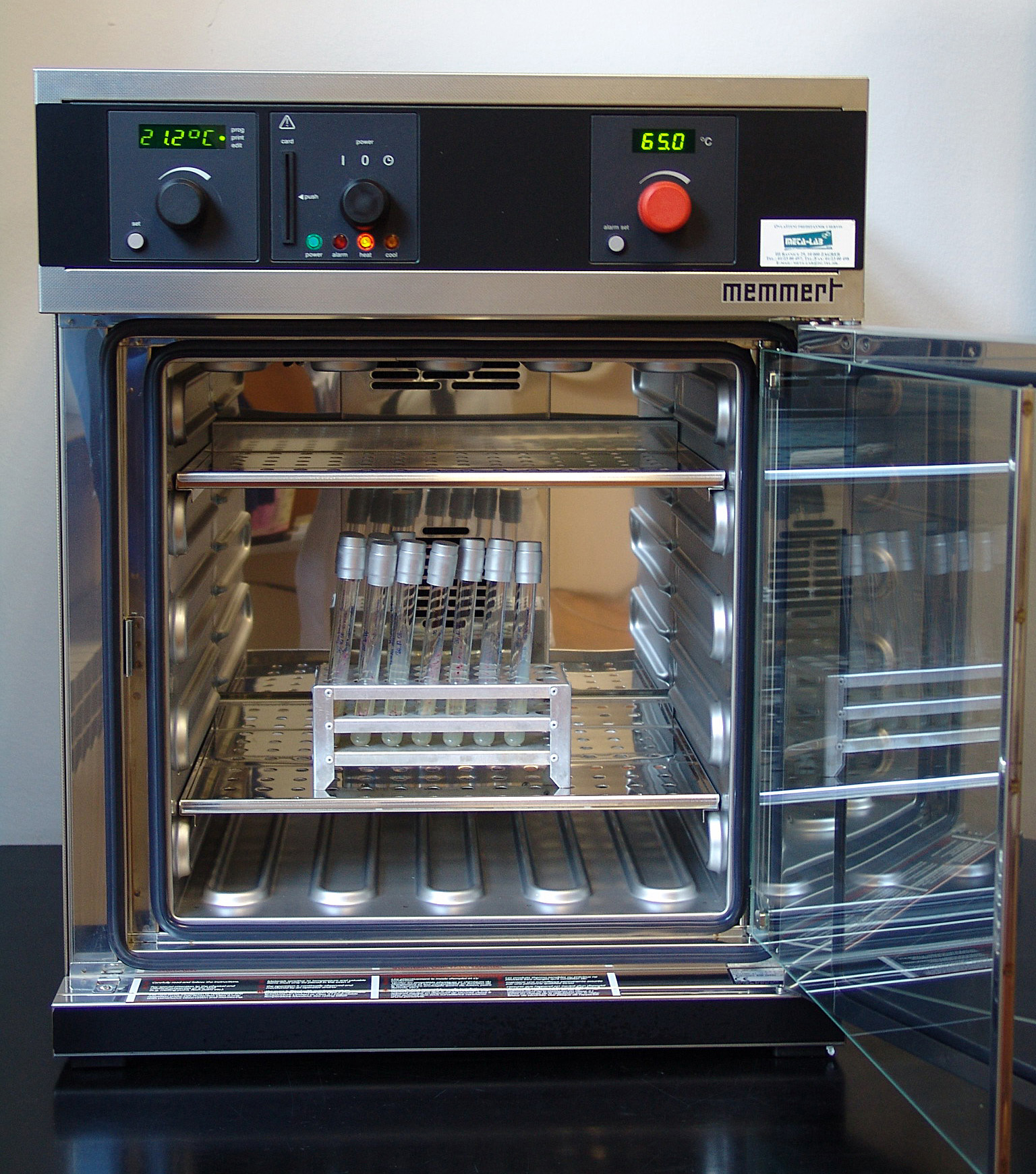 Slika 2 – Termostat ili inkubator