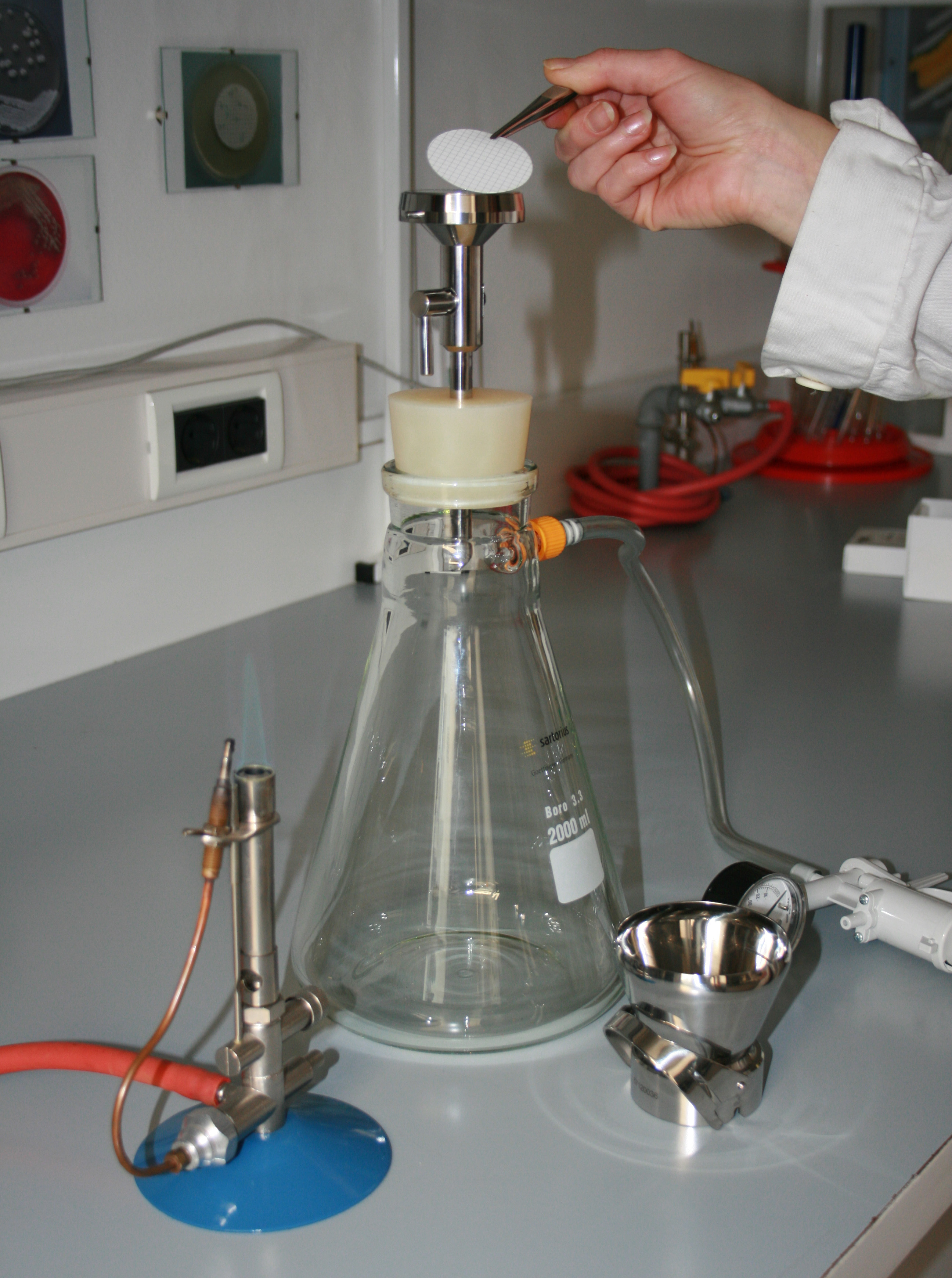 Slika 5 – Uređaj za membransku filtraciju