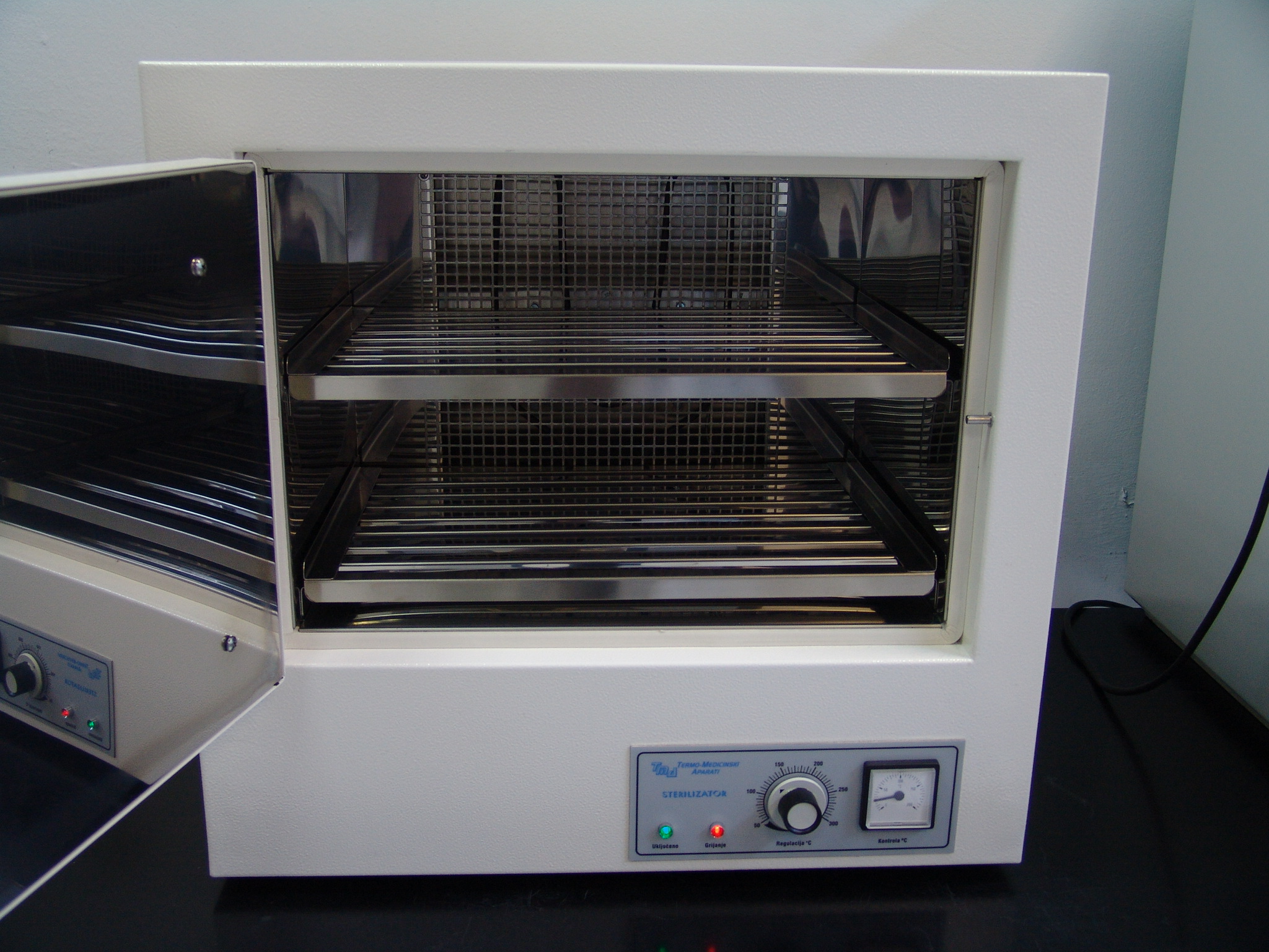 Slika 6 – Suhi sterilizator